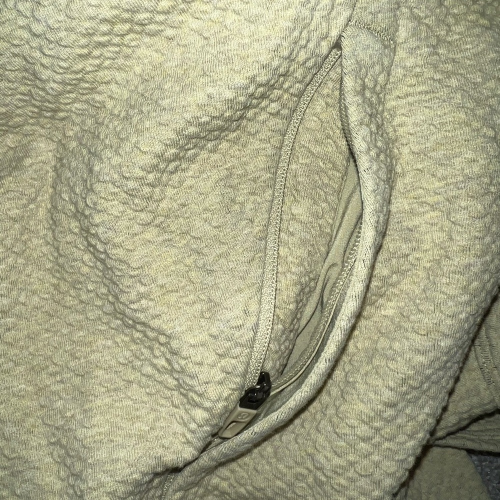 lululemon athletica Men's Sage Sweater - Picture 4 of 5